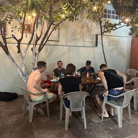Tirana Lemon Breeze Hostel Buitenkant foto