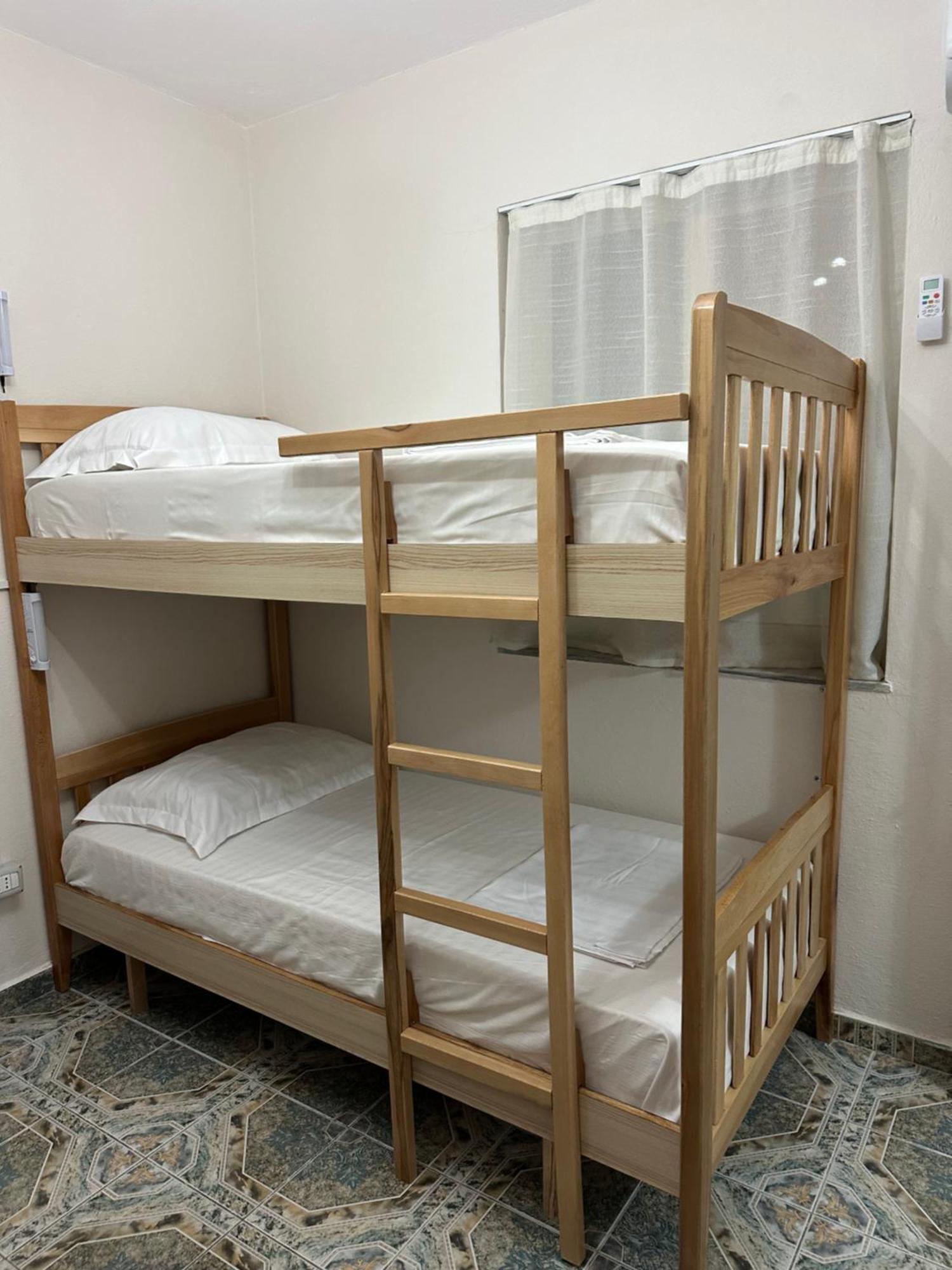 Tirana Lemon Breeze Hostel Buitenkant foto