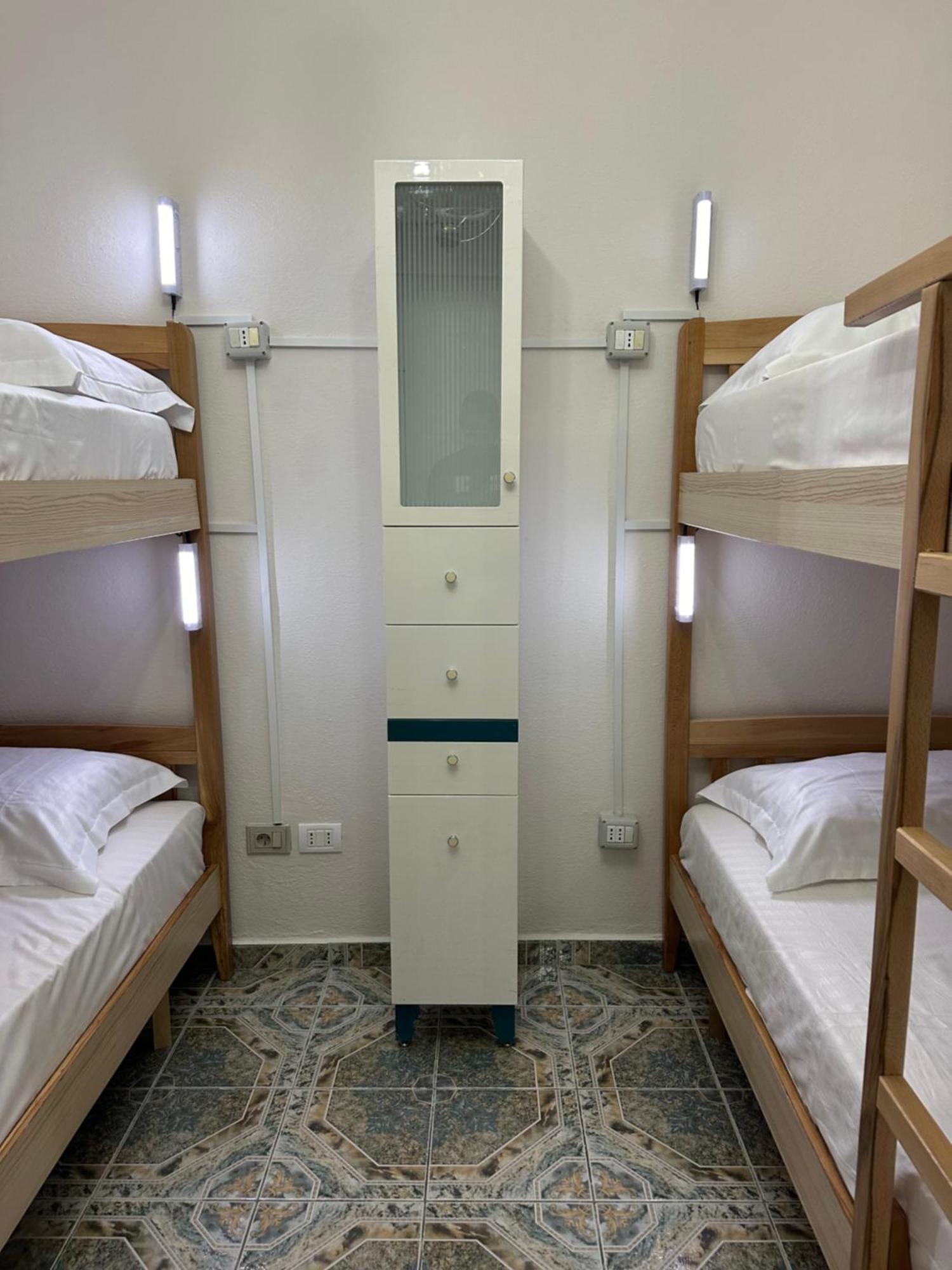 Tirana Lemon Breeze Hostel Buitenkant foto