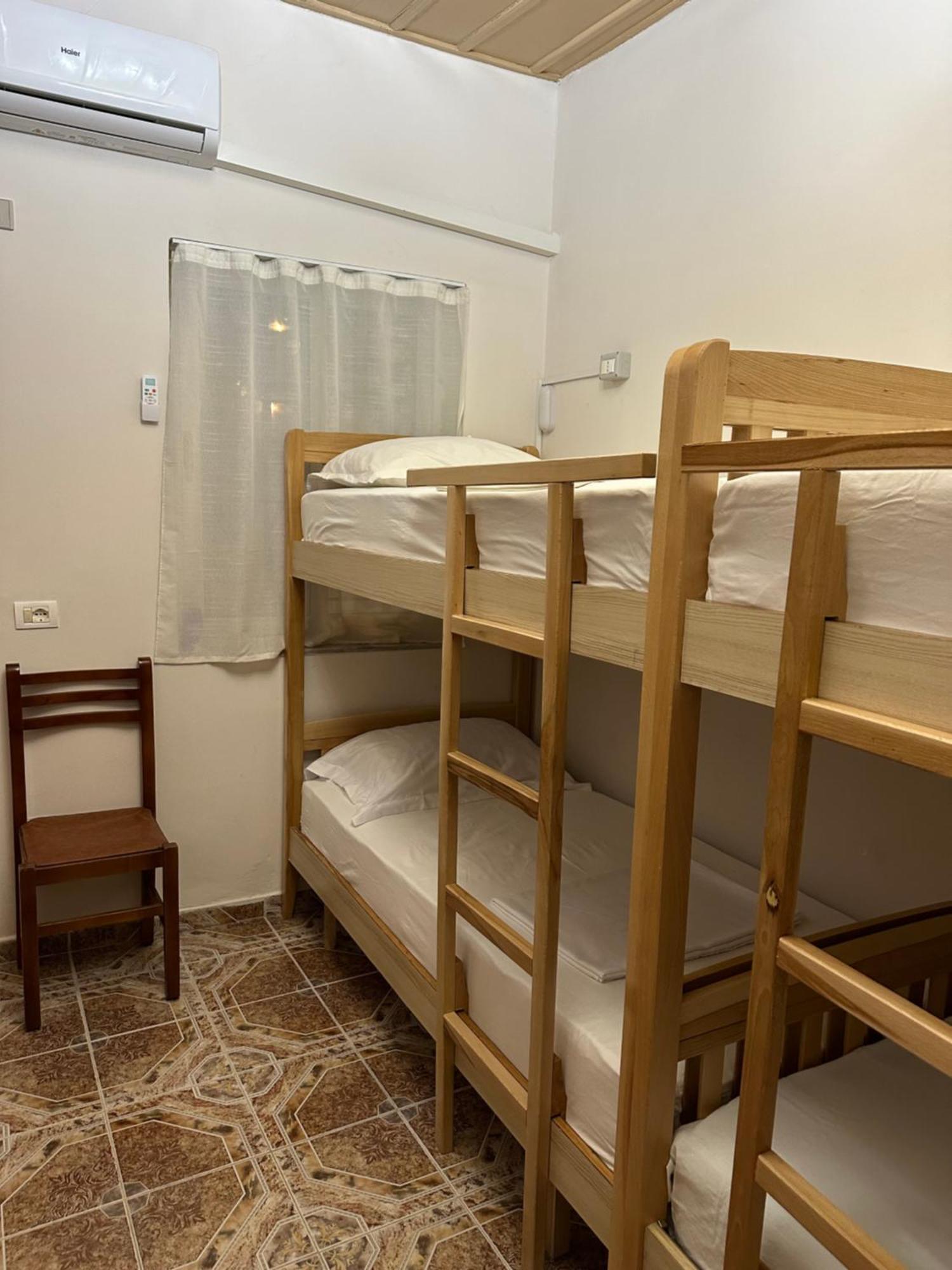 Tirana Lemon Breeze Hostel Buitenkant foto